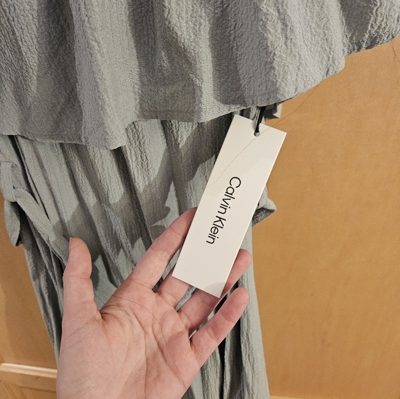NWT Calvin Klein off shoulder long dress - Picture 2 of 3